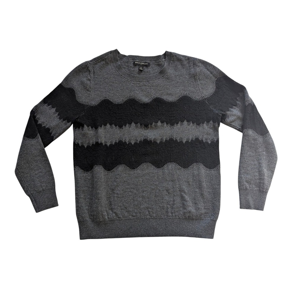 Banana Republic Sweater Womens M Grey Black‎ Wavy Stripe Textured Knit Crew Neck
